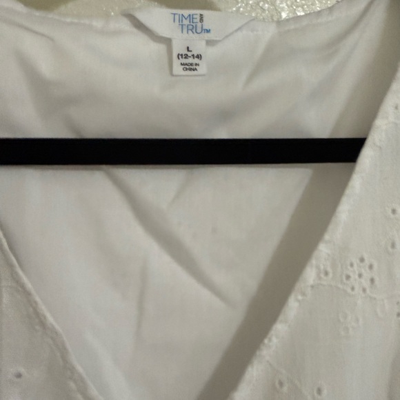 Time and Tru White Eyelet Blouse Flutter Sleeve Peplum Top Cottagecore - Picture 2 of 7